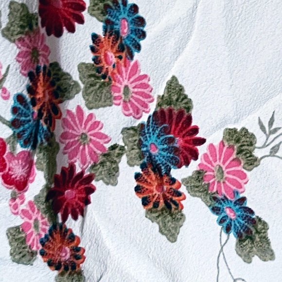 Lucy Love Boho floral copped tank top with side tie (Medium) - Picture 5 of 9